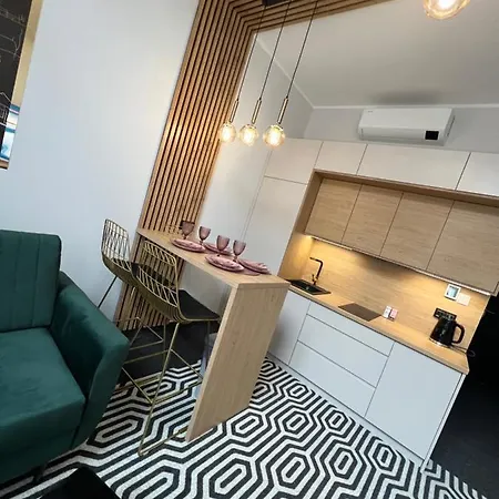 A213 Solny Lägenhet *